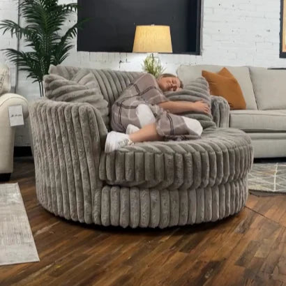 Orbella Swivel Chair